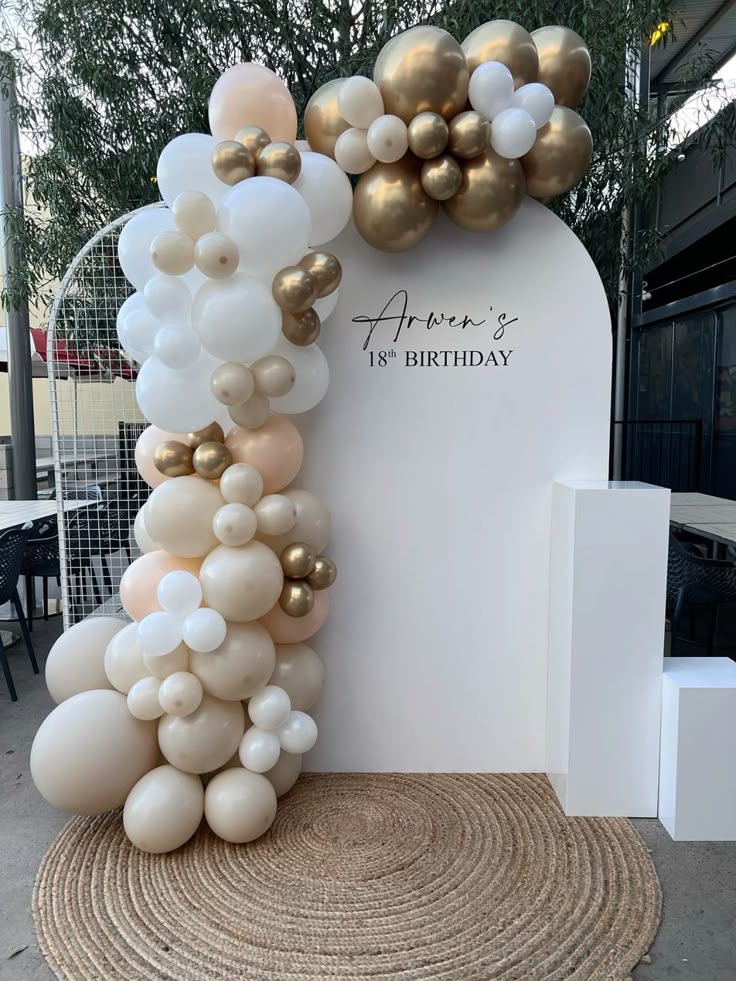 Birthday Decore Arch & Round Design